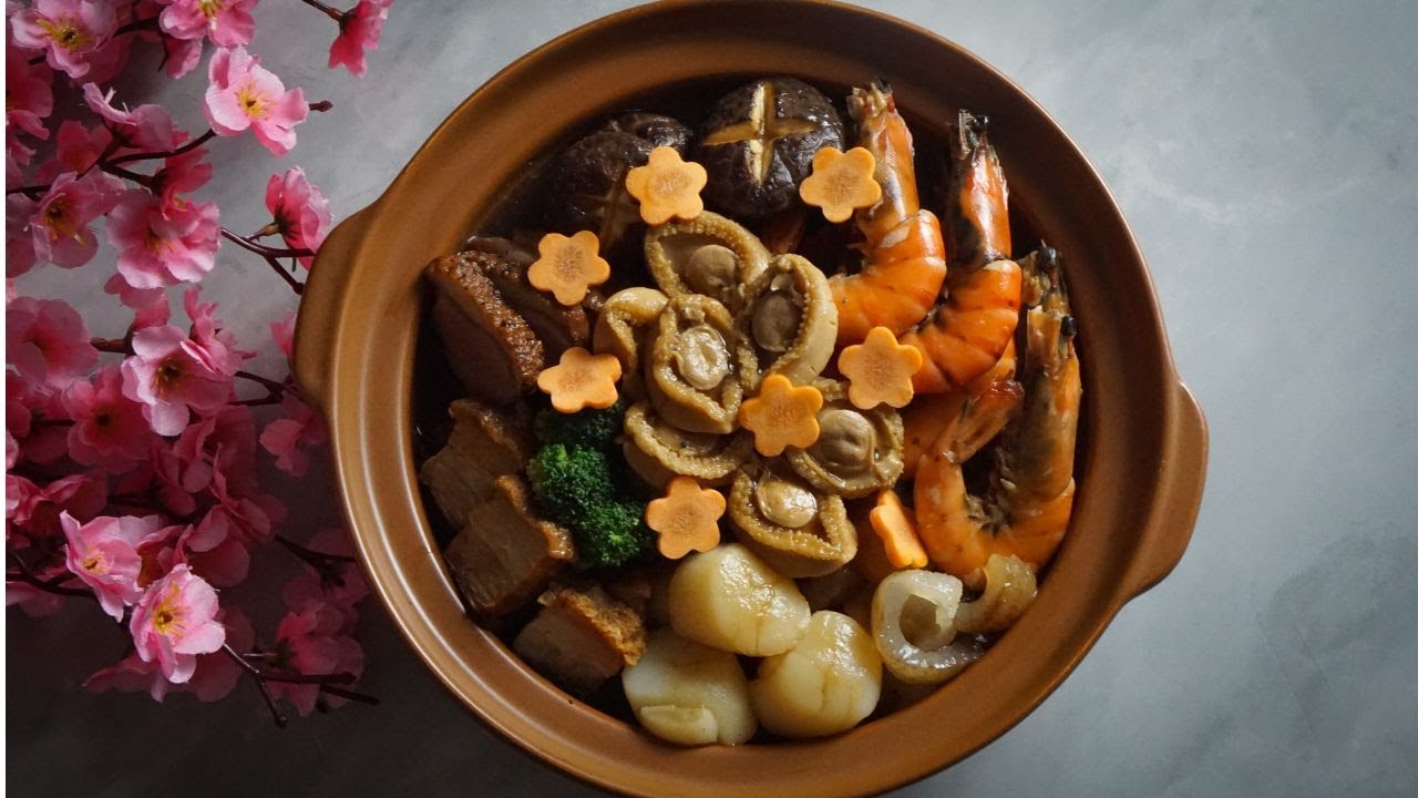 Eight Treasures Pen Cai 八宝盆菜 (Poon Choi)