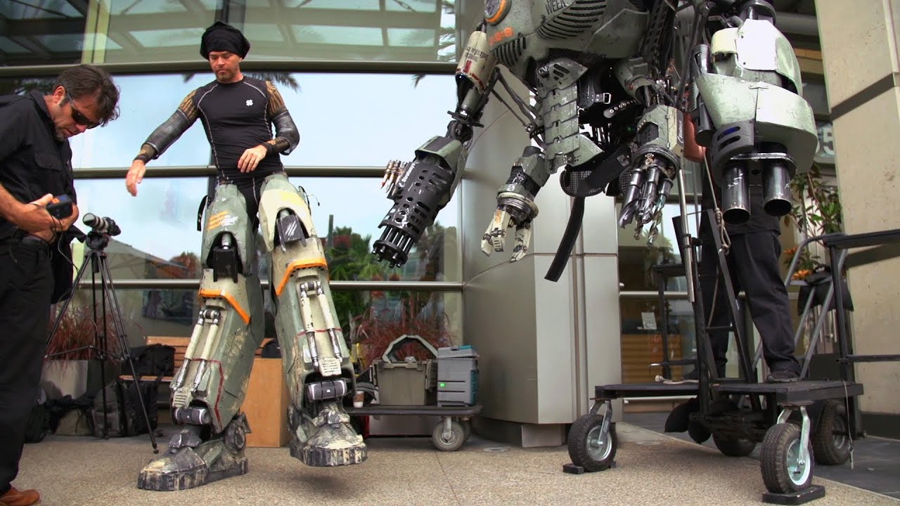 Special Effects Secrets of Wired's Comic-Con Robot