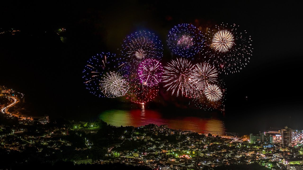 [ 2.5K WQHD ] 湯河原温泉海上花火大会 2015  Yugawara Onsen Beach Fireworks Festival  (HDR movie)