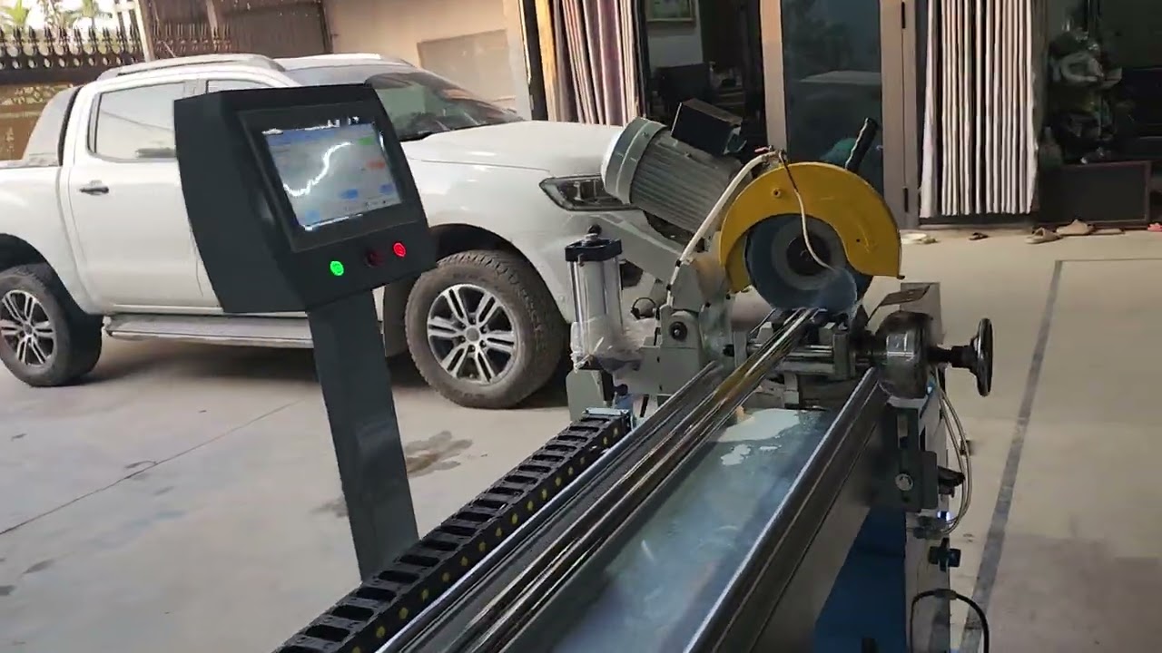Máy cắt cấp phôi tự động không bavia độ chính xác cao 