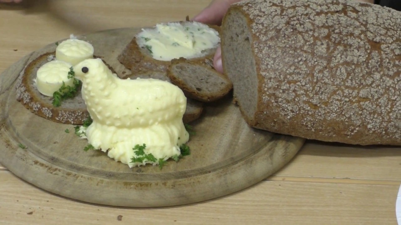 Wie macht man Butter aus Milch oder Sahne selber im Butterfass
