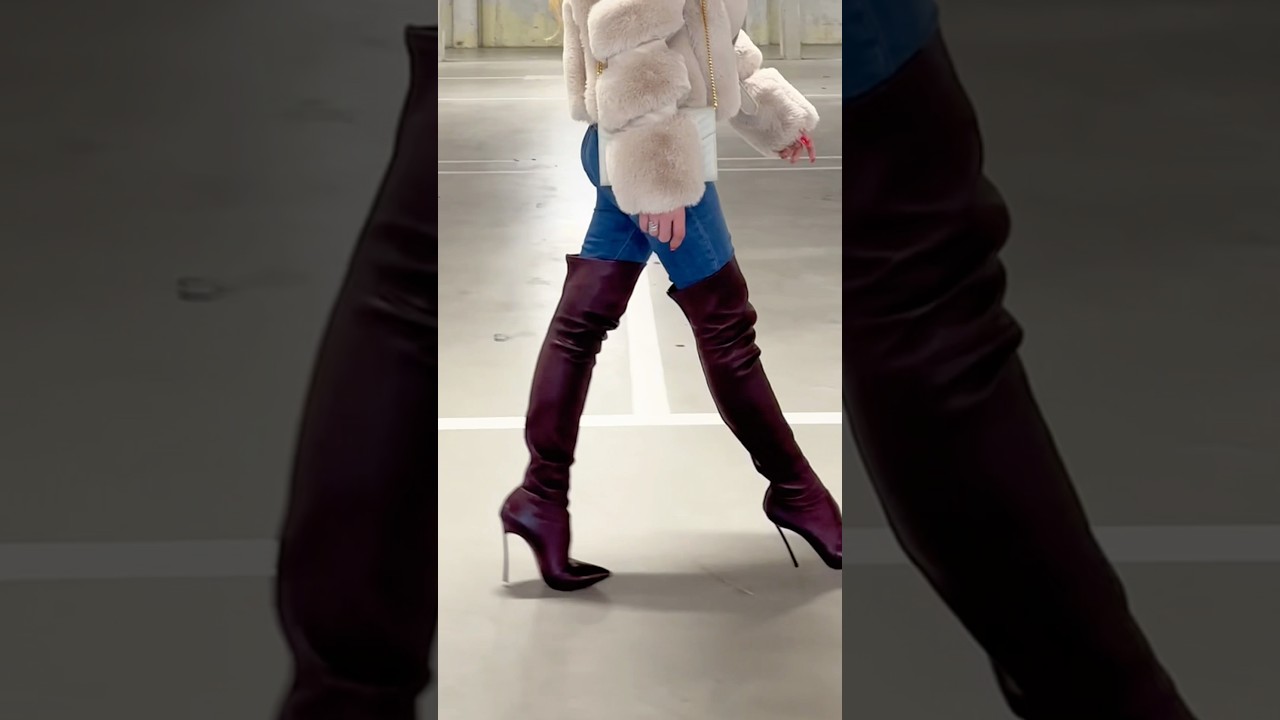 Walking with High Heel Boots #highheels #shortvideo #bootseason #leatherboots #leathershoes