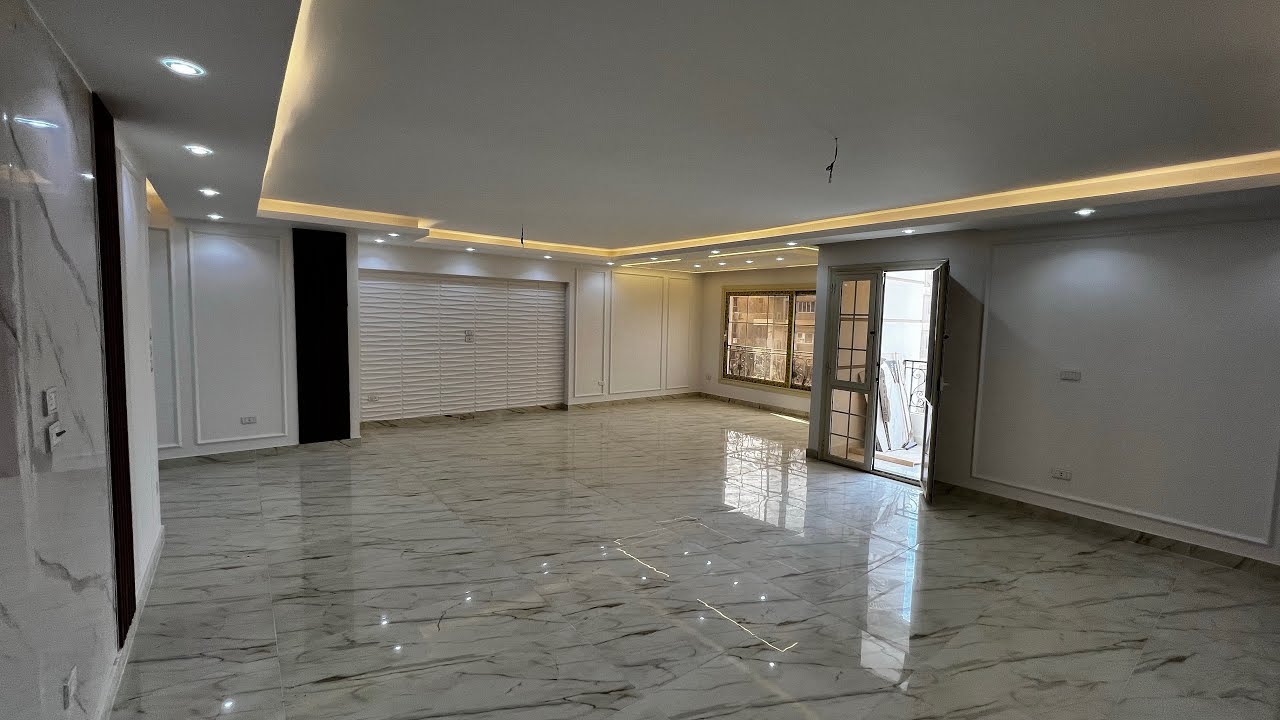 شقة تحفة للبيع فى مصر الجديدة أول سكن عمارة جديدة وكمان معاها حصة جراج