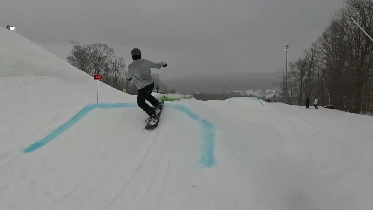 MSLM Snowboarding junkyard runs 002