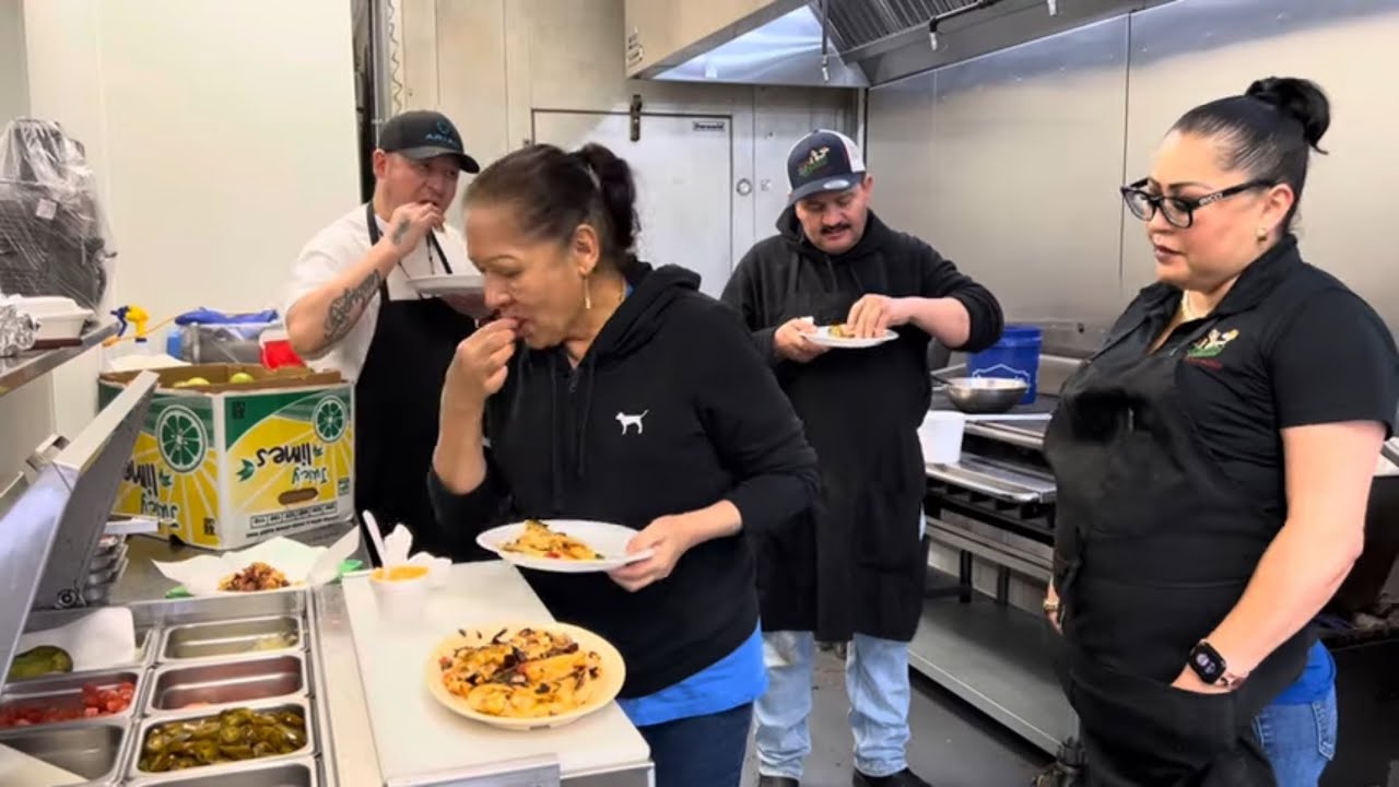 TACOS GOBERNADOR LA PURA LUMBRE CON SALSA QUE SE AVENTÓ LA GORDA @taquerialabonita9859