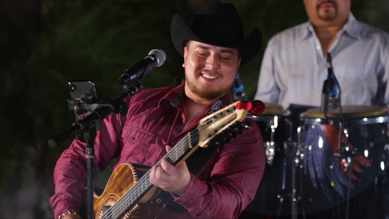 GRUPO ROBLE CUATRO CARRERAS FT ELISEO ROBLES EN VIVO