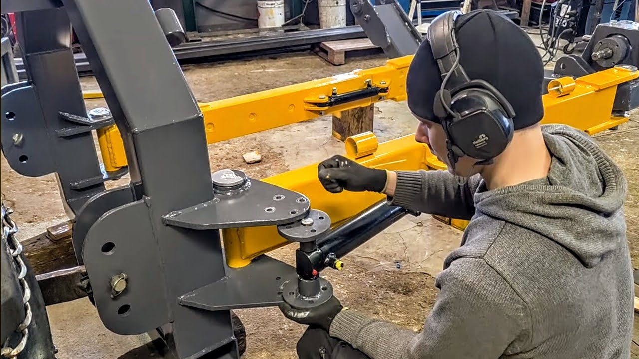 Building a Chain Mulcher for my Ford TW10 tractor in Finland, soon it will be done!