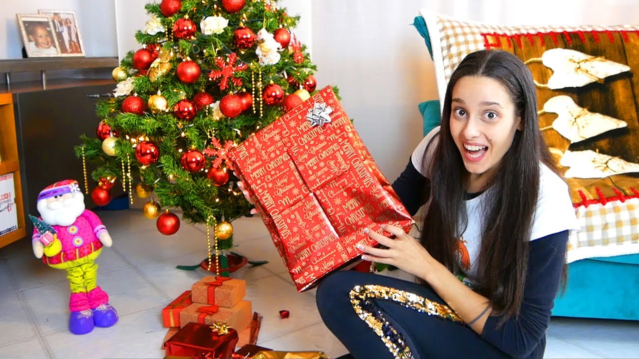 APRIAMO I REGALI DI NATALE IN ANTICIPO