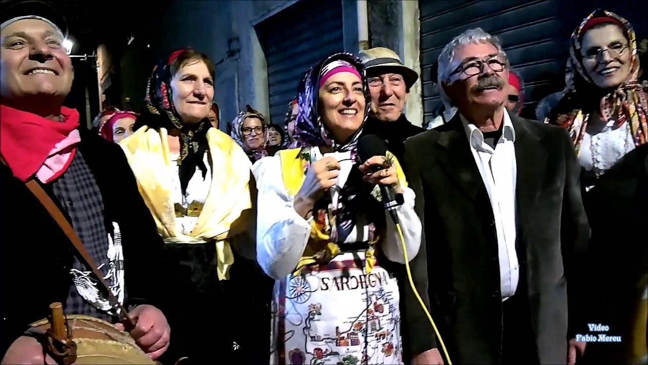Mascarada a  Sa Campidanesa  Sas Trallalleras