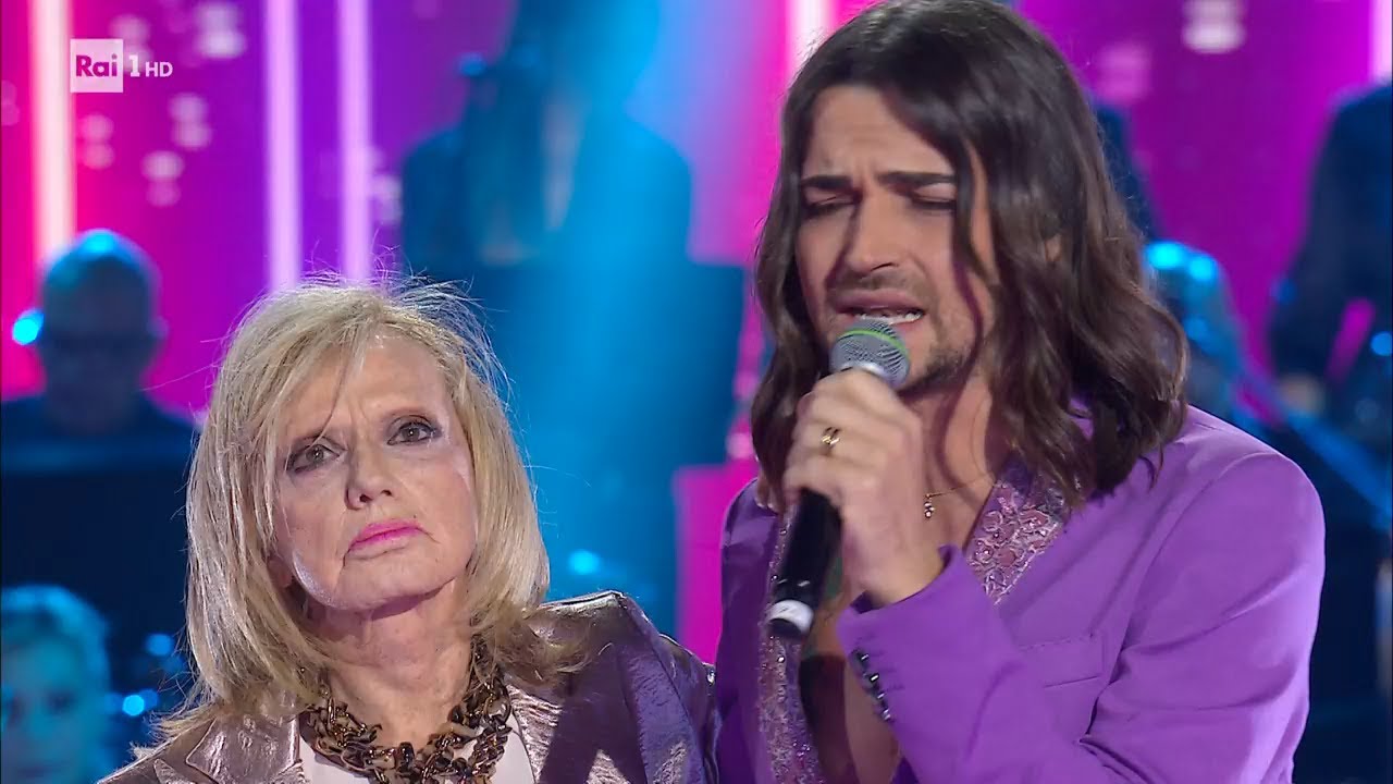 Valerio Scanu e Rita Pavone cantano 