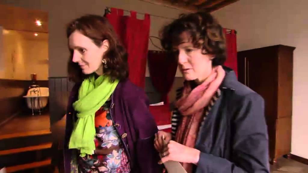 Welkom in hotel Harmony | Met Vier In Bed | VTM