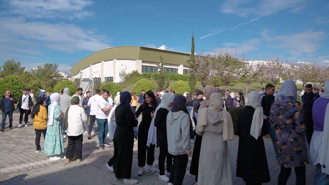 جامعات مرسين التركية ترفع أقساطها.. ما هو مصير الطلاب السوريين؟ | لم الشمل