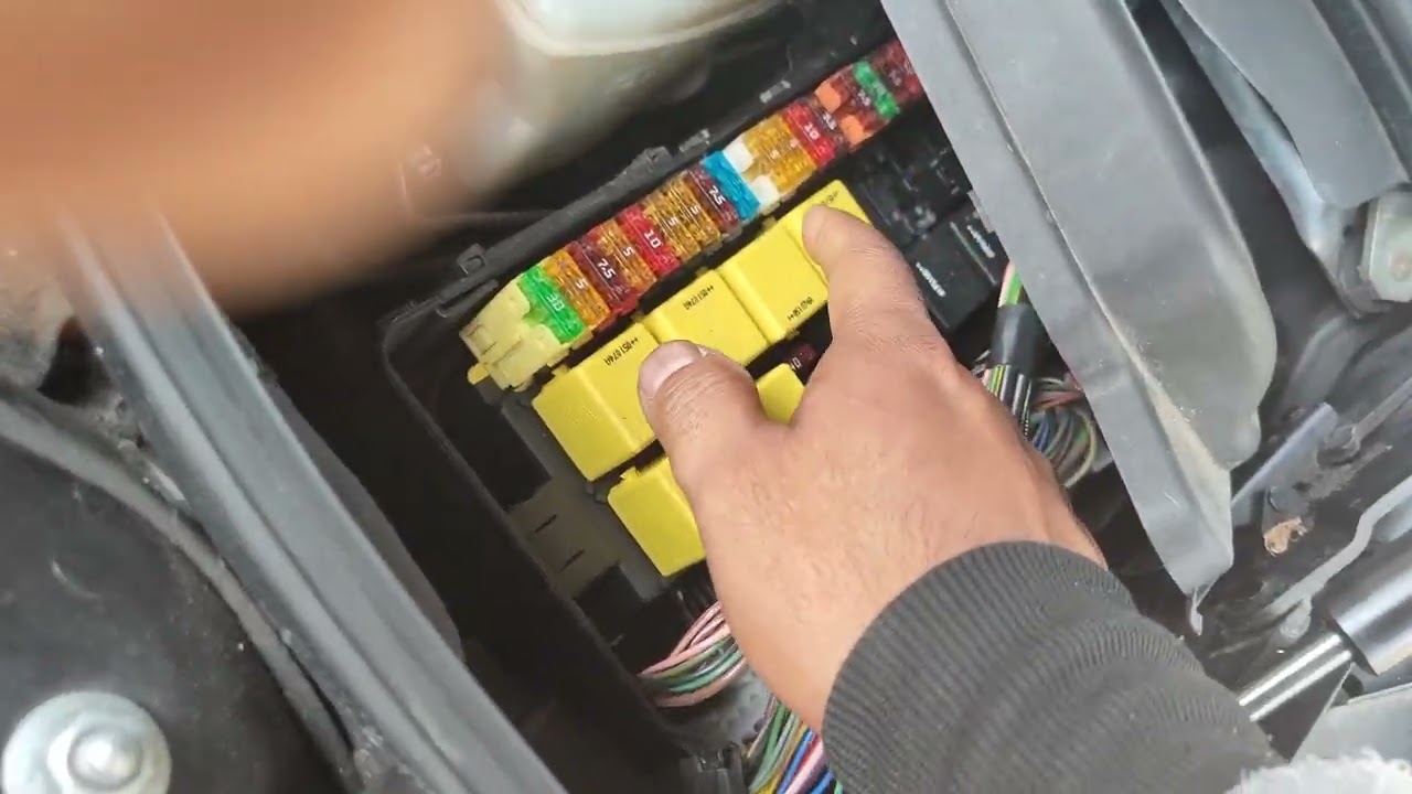 Mercedes SL R230. Back Up battery draining