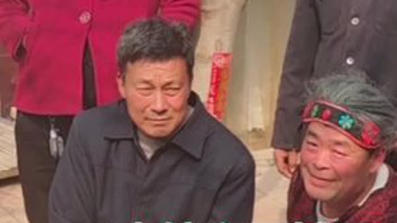 二大娘和三婶子来了，有粉丝很期待，这俩人又来和大家一起开心来了