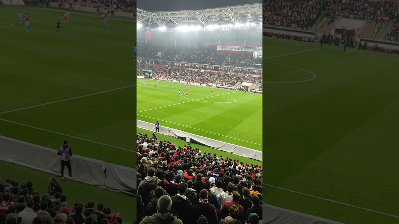 Samsunspor Tribünü “Napardım Bilmem” Şarkısı! 🔴⚪ Tüm Stad Söylüyor