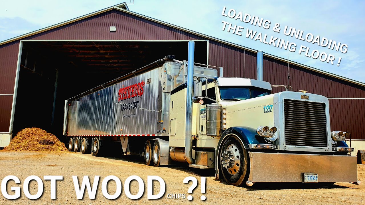 Spring Is Here, So We Are Back To Trucking Woodchips ! I Load My Trailer & Head To The Barnyard !