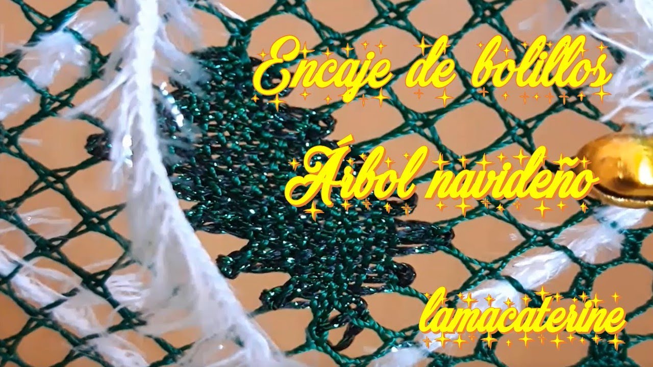 Encaje de bolillos: árbol navideño