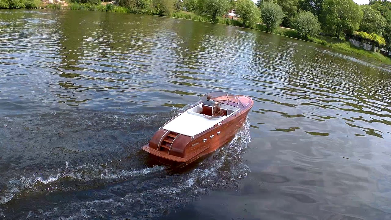 Rc Boot Comtesse Aeronaut, Luxusyacht, 2 Testfahrt jetzt endlich mit Sitze und Figuren