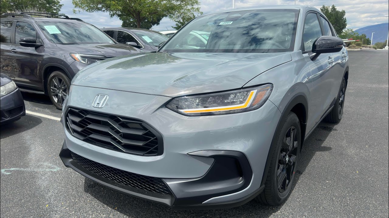 Honda HR-V Sport 2025 года — цвет Urban Gray — обзор