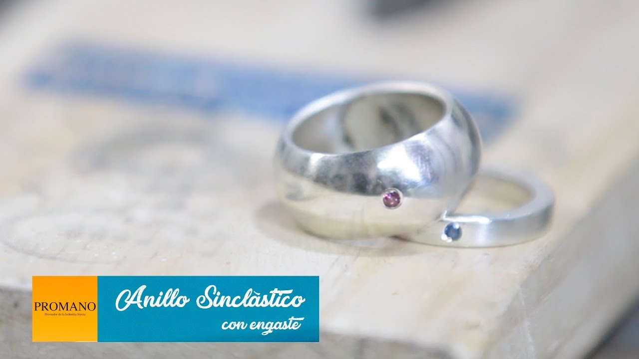 Anillo Sinclástico con Engaste