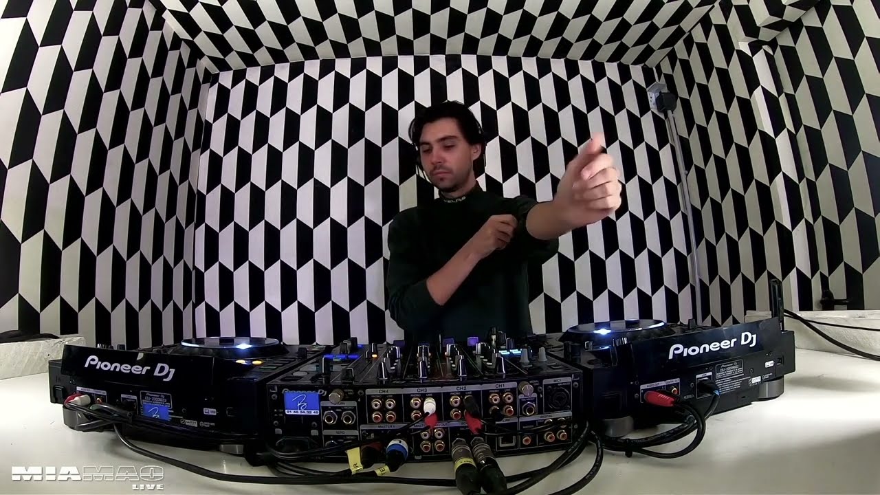 Voltaire [MIA MAO live] DJ set | Techno