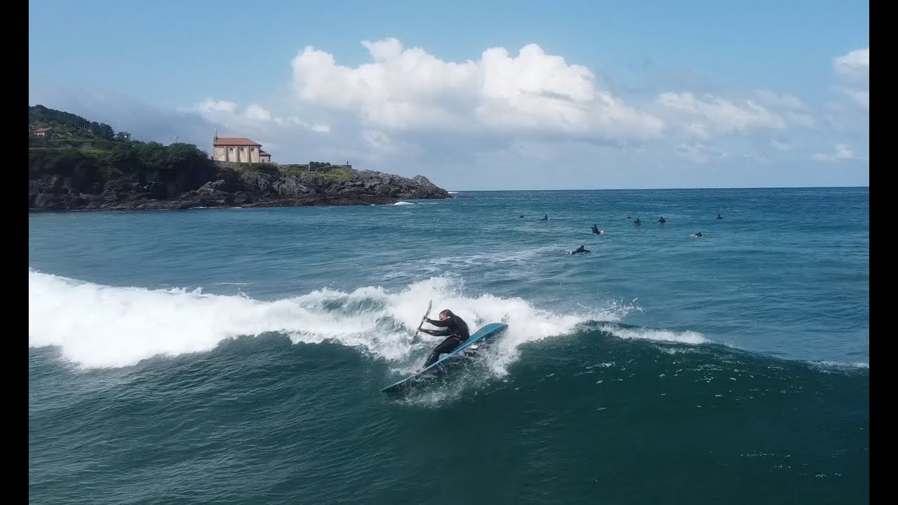 Waveski surfing small Mundaka