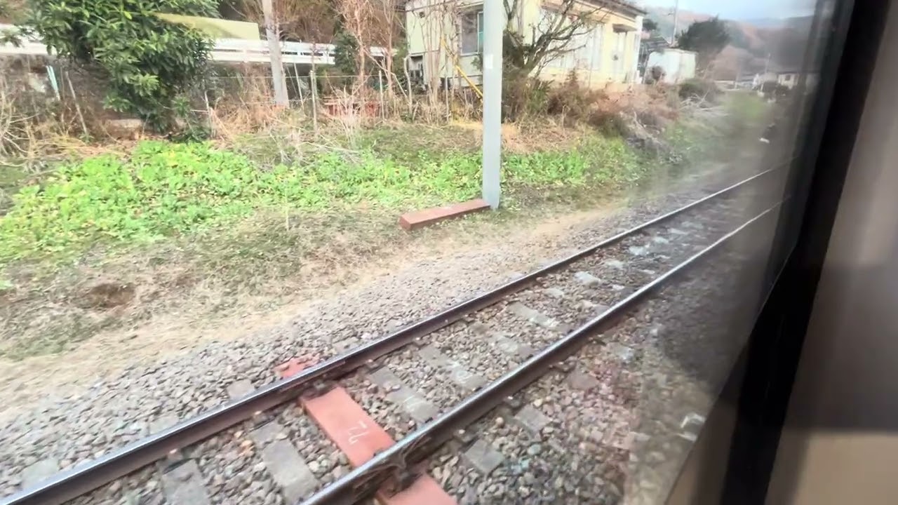 富士急行線田野倉駅脱線事故現場低速で通過