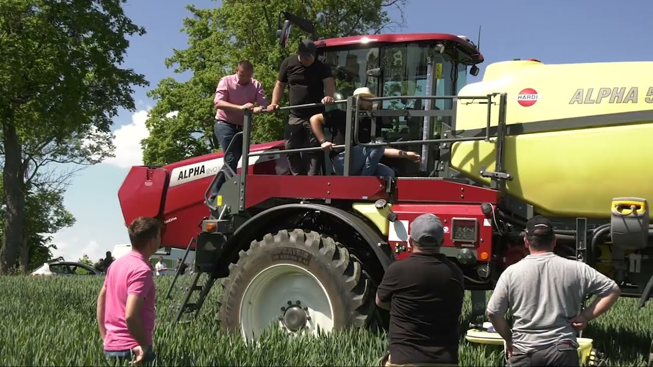 Hardi Alpha EVO II ze zbiornikiem 4100 na stronach g&oacute;rkach