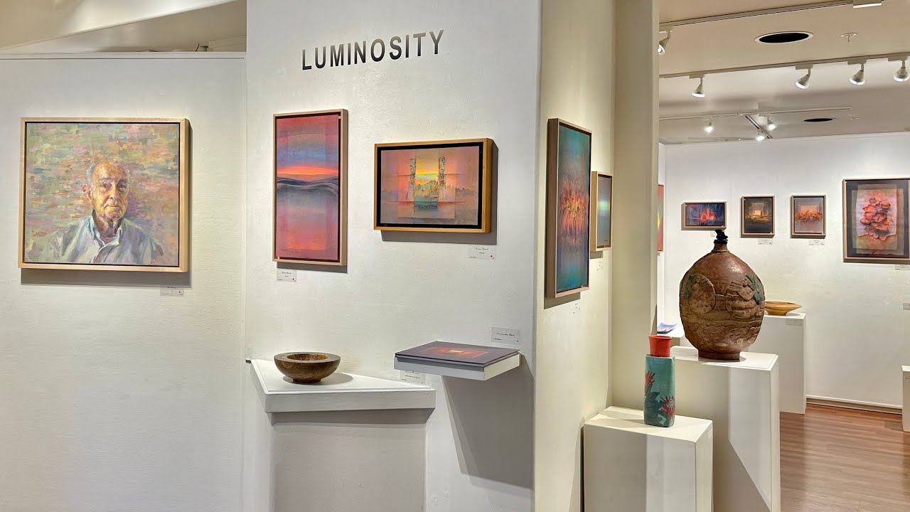Luminosity •  Viewpoints Gallery Maui