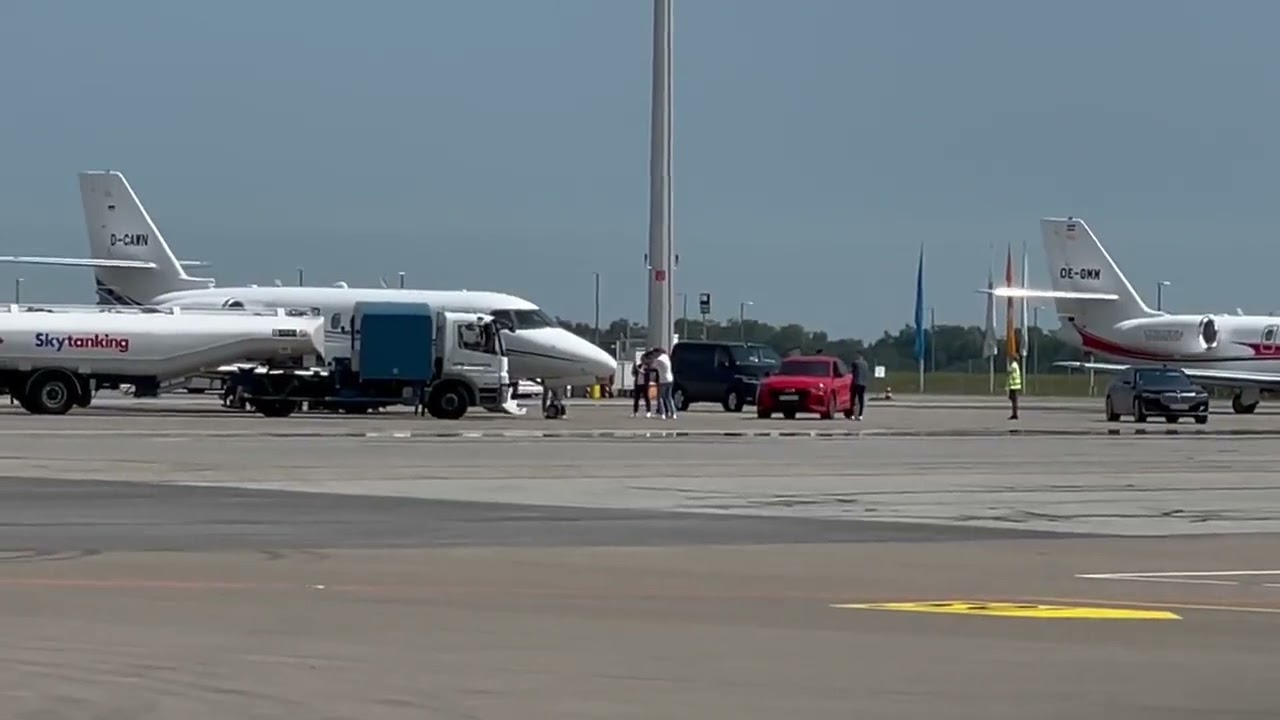 Sadio Mane's arrival in Munich to complete Bayern switch