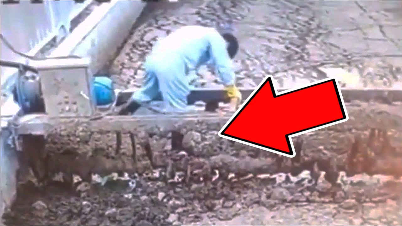 ВРАЩАЮЩАЯСЯ МАШИНА ЗАХВАТИЛА РАБОТНИКА, ПРИЧИНИВ ЕГО НЕСЧАСТНЫЙ СЛУЧАЙ😱😱