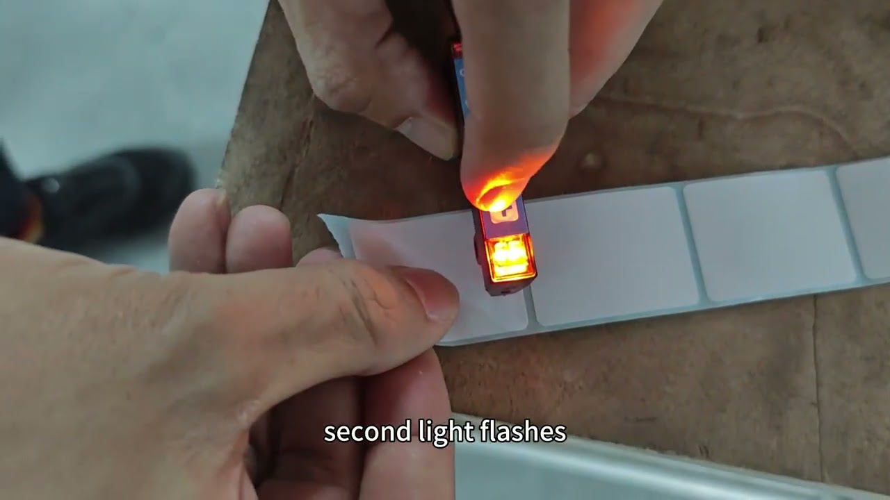 How to use or set a label sensor?
