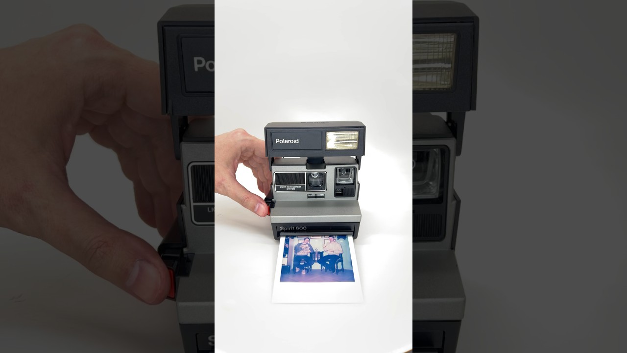 How to vintage Polaroid Spirit 600 LSM Grey work’s how to put in cassette looks like