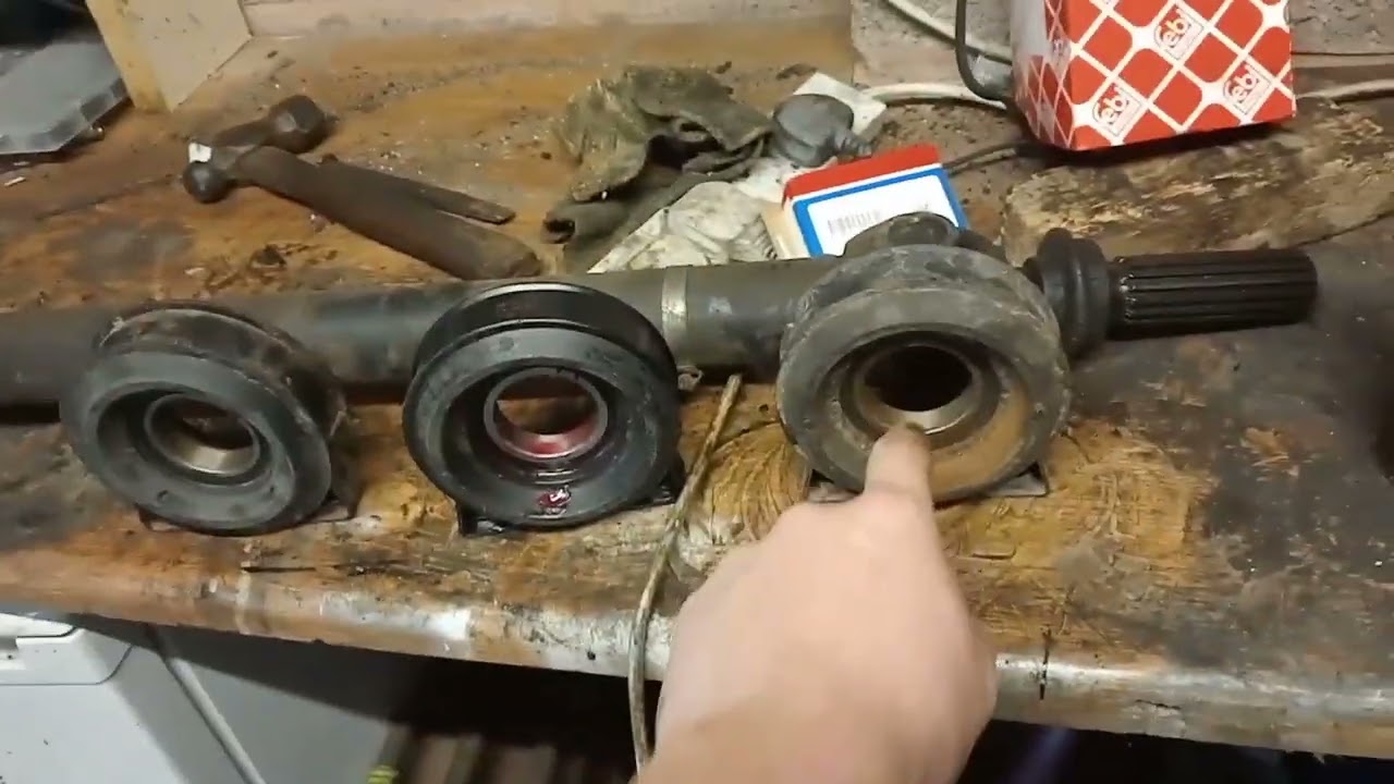 Volvo 740 940 quick propshaft centre bearing replacement.