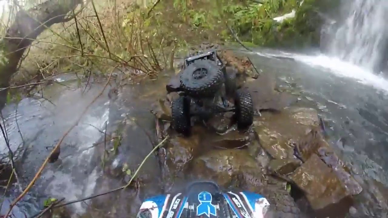 RR10 Bombers rock crawling descent and climb near a waterfall