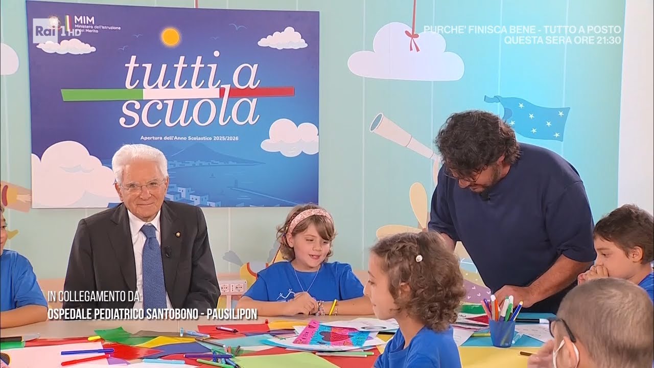 Il Presidente Mattarella in visita ai bambini dell'ospedale Santobono