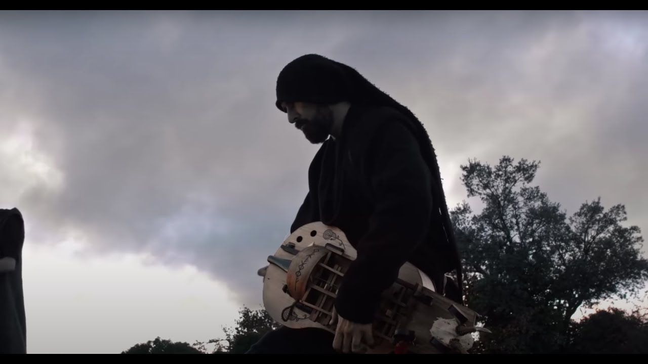 Cuélebre - Leiko Kei Tratt ( Official Video)