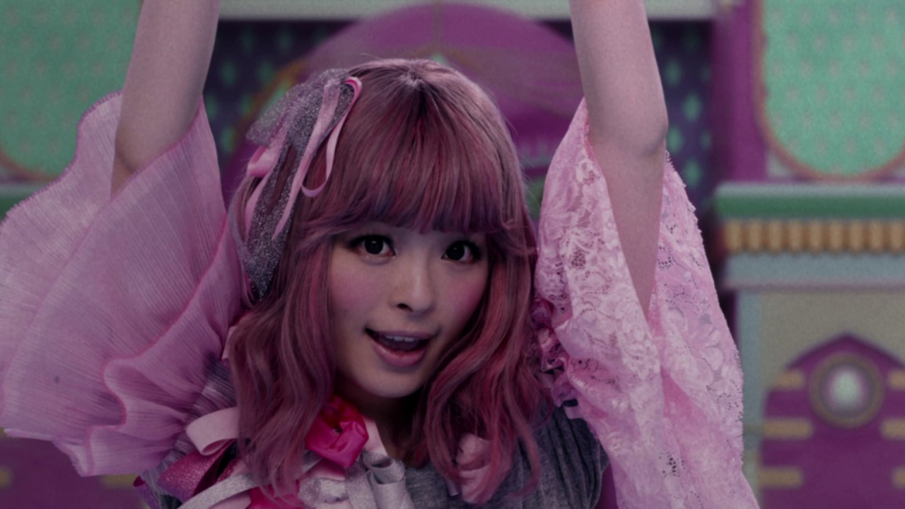 Kyary Pamyu Pamyu - Easta(きゃりーぱみゅぱみゅ - 良すた) Official Music Video