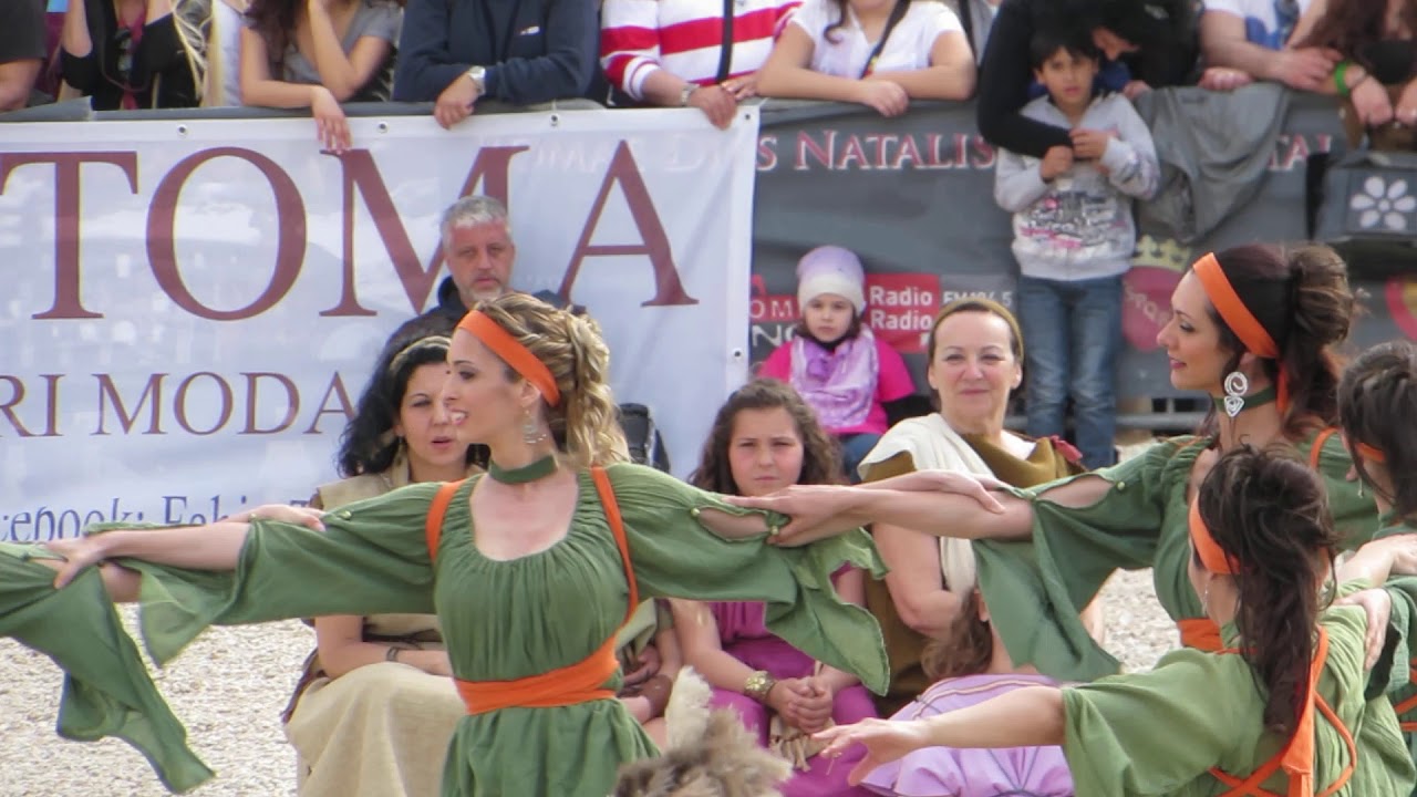 Ninfe Nereidi _Danza dei Satiri_ Natale di Roma 2015