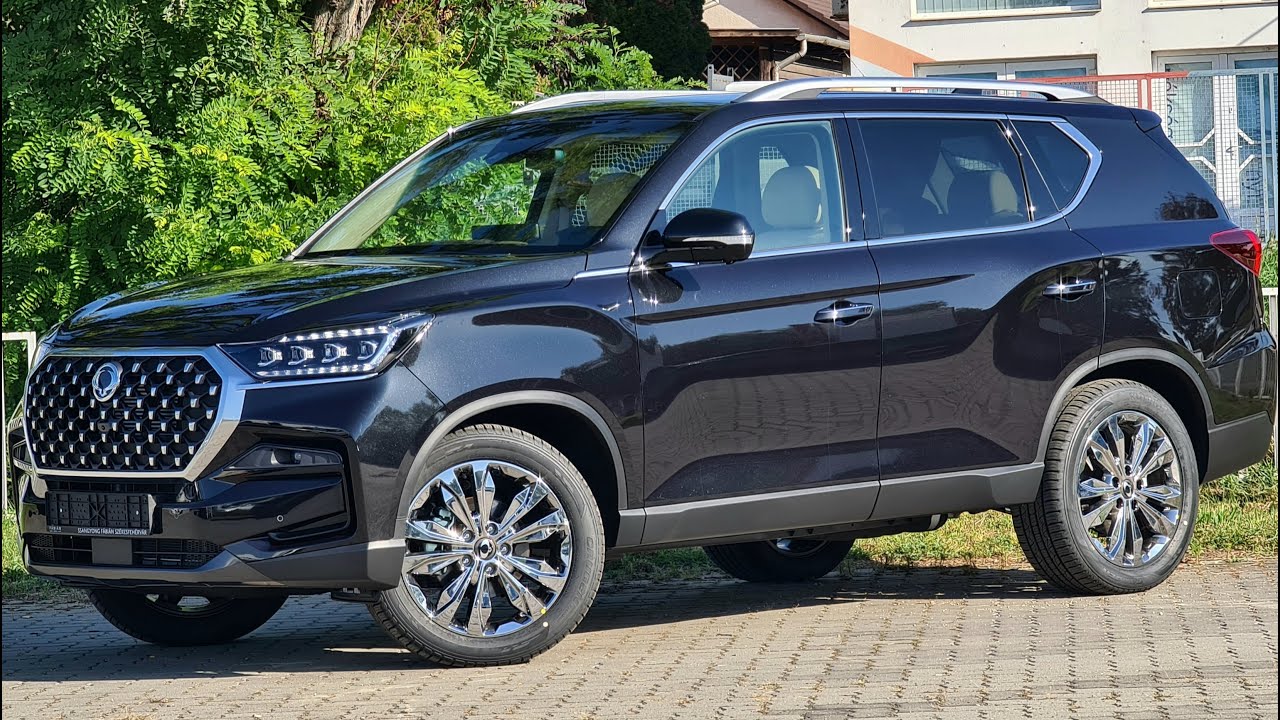 NEW Facelift SsangYong Rexton G4 Premium 4WD 2.2 E-XDI 202 A8 Space Black