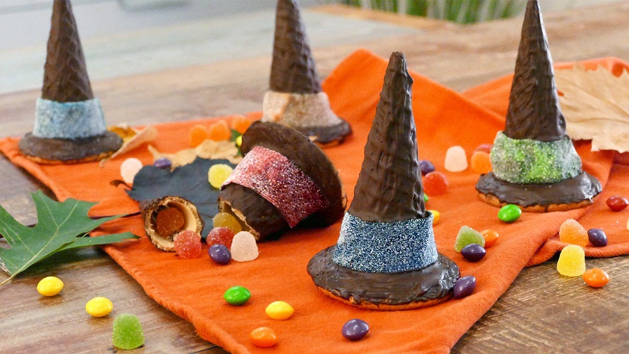 SOMBREROS DE BRUJA de chocolate ¡Con sorpresa! 🧙‍♀️ Divertida receta para HALLOWEEN 🎃  Cocinatis