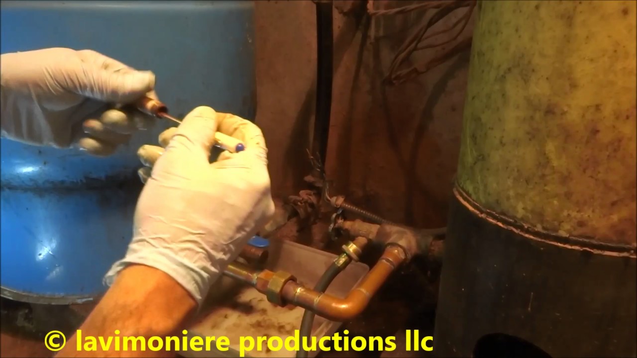 well tank pressure switch leaking