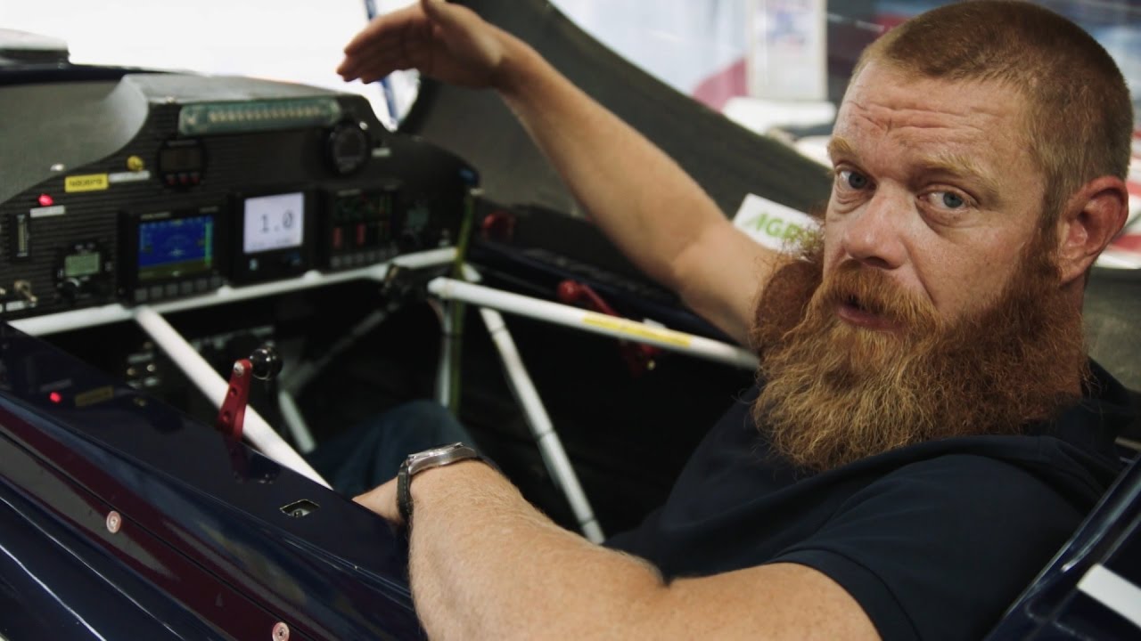 Red Bull Air Race Tech Talk: Cockpit