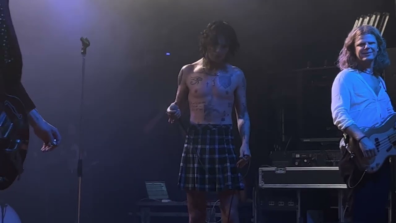 Palaye Royale - Lonely (live in Bochum, 13.06.2023)