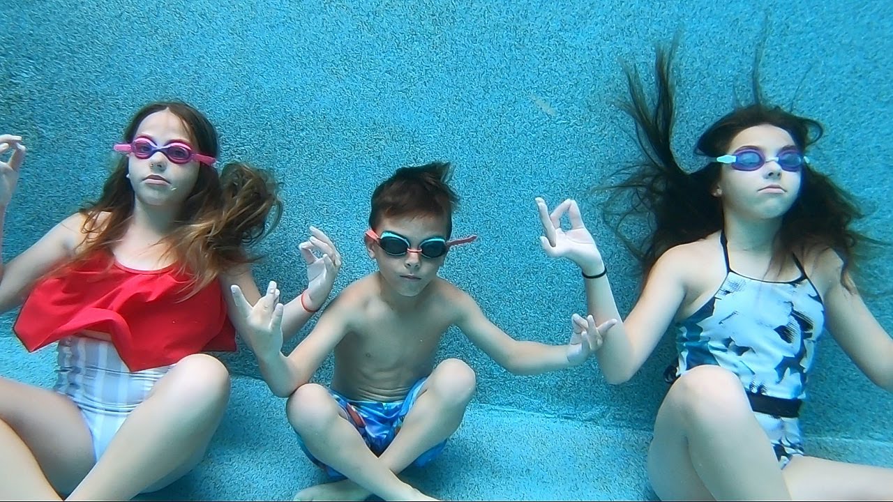 UNDERWATER MEDiTATiON 🧘🏼‍♀️