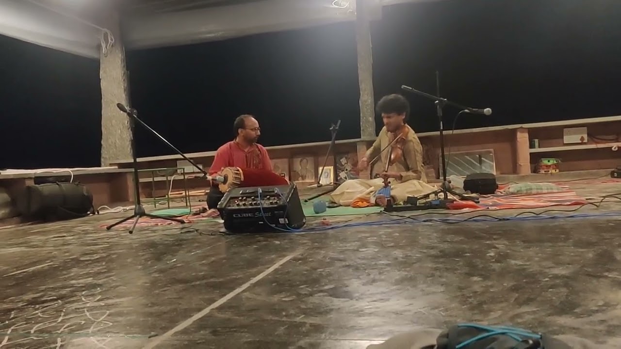 Carnatic music virtuoso improv - Sumanth Manjunath violin & Adamya Ramanand drum