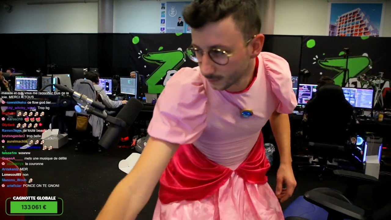 Le d&eacute;fil&eacute; de mode de Ponce au Zevent - PONCE CLIPS (29/10/2021)