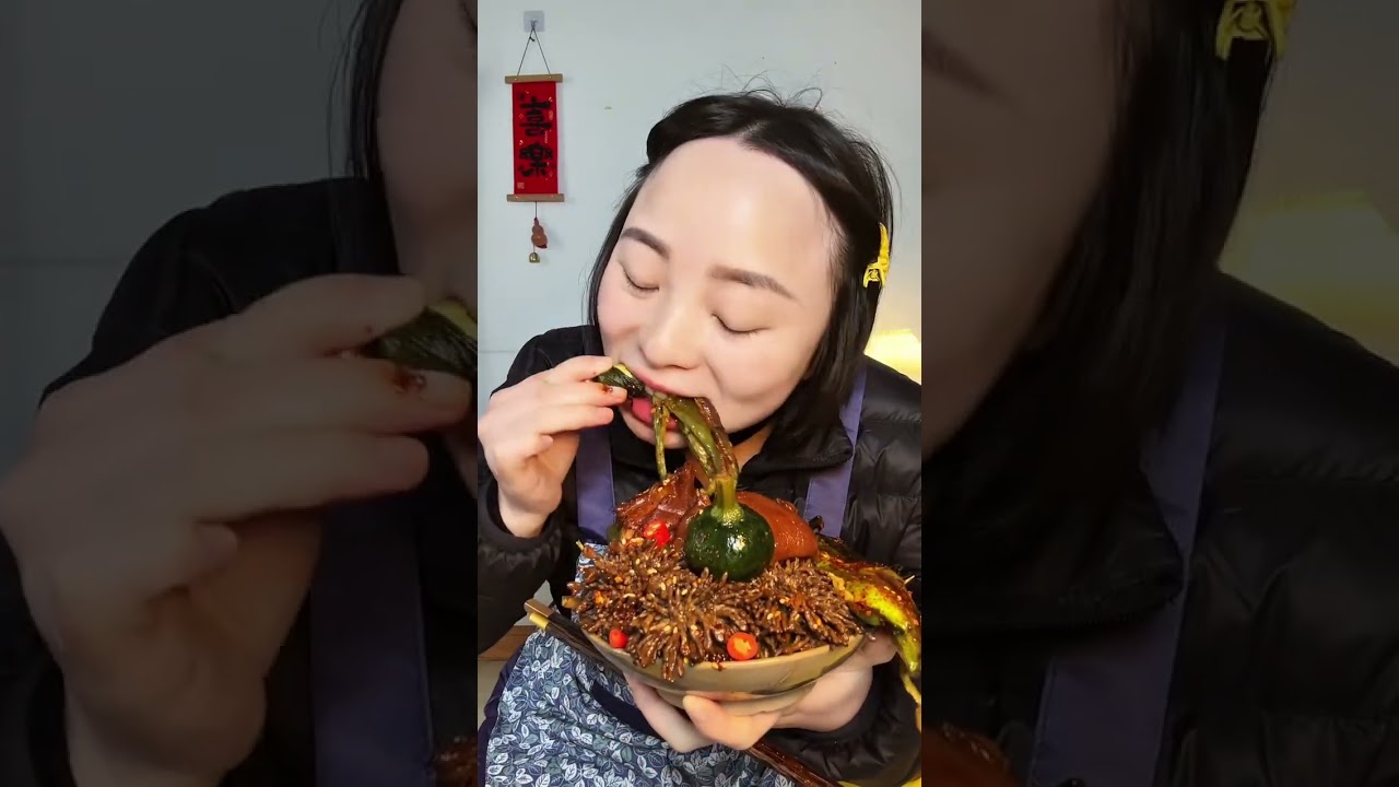 Xiao yan mukbang spicy intestine chili 