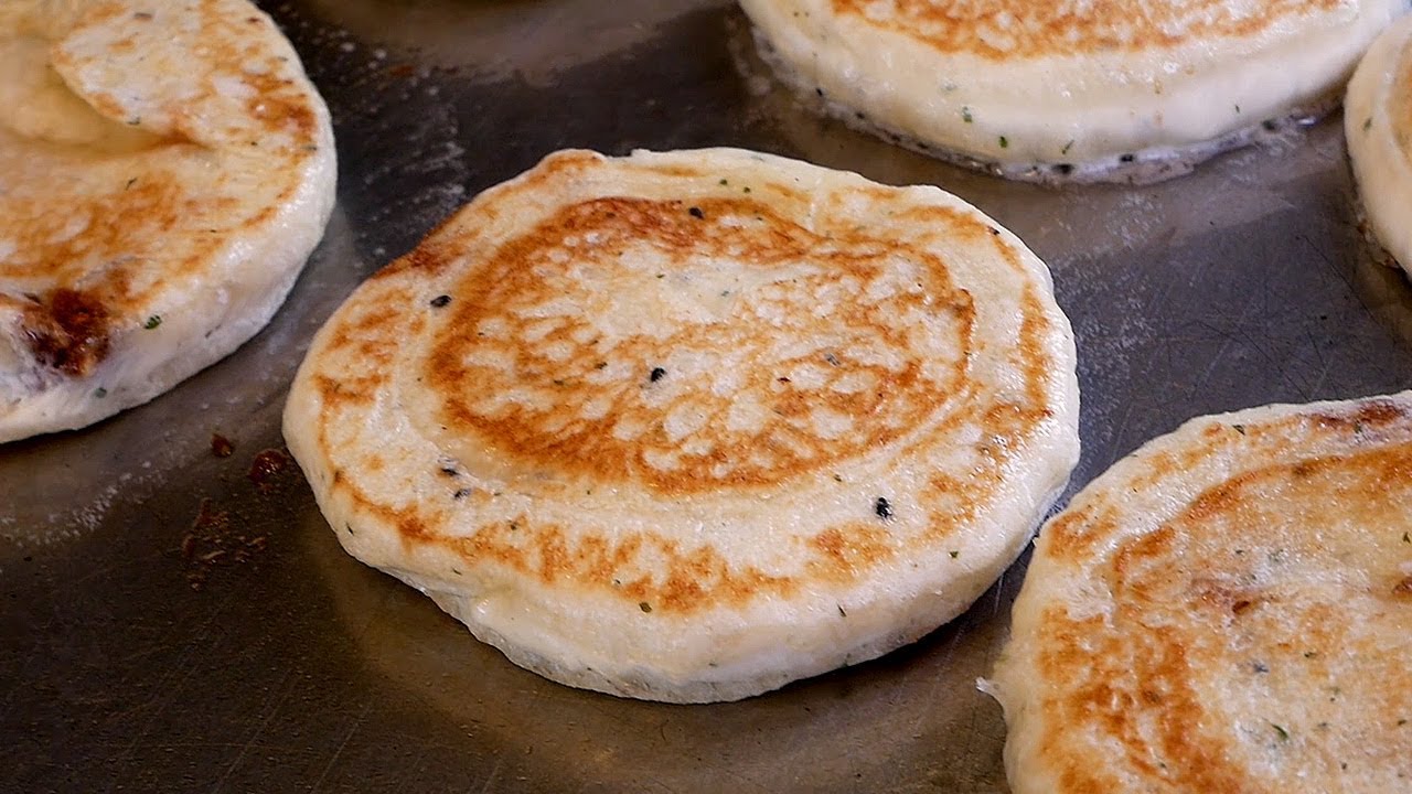 Old Korean traditional Hotteok - Korean street food