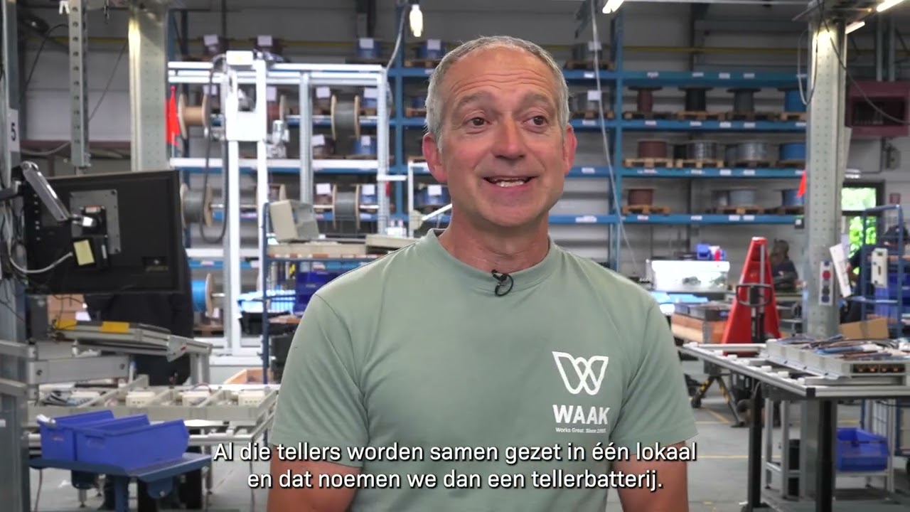 WAAK assembleert slimme meters en tellerbatterijen voor Fluvius